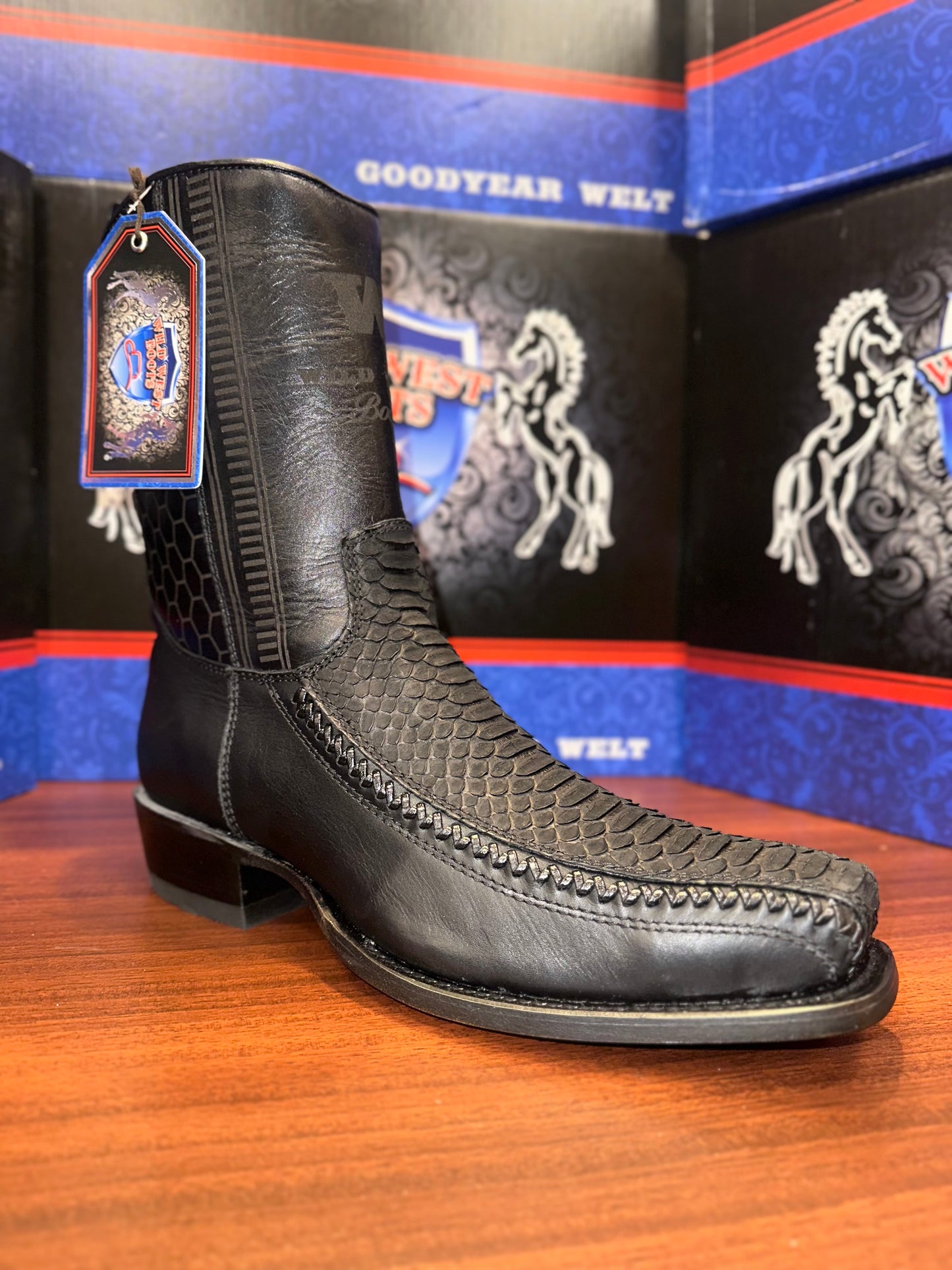 PYTHON NEGRO WILD WEST
