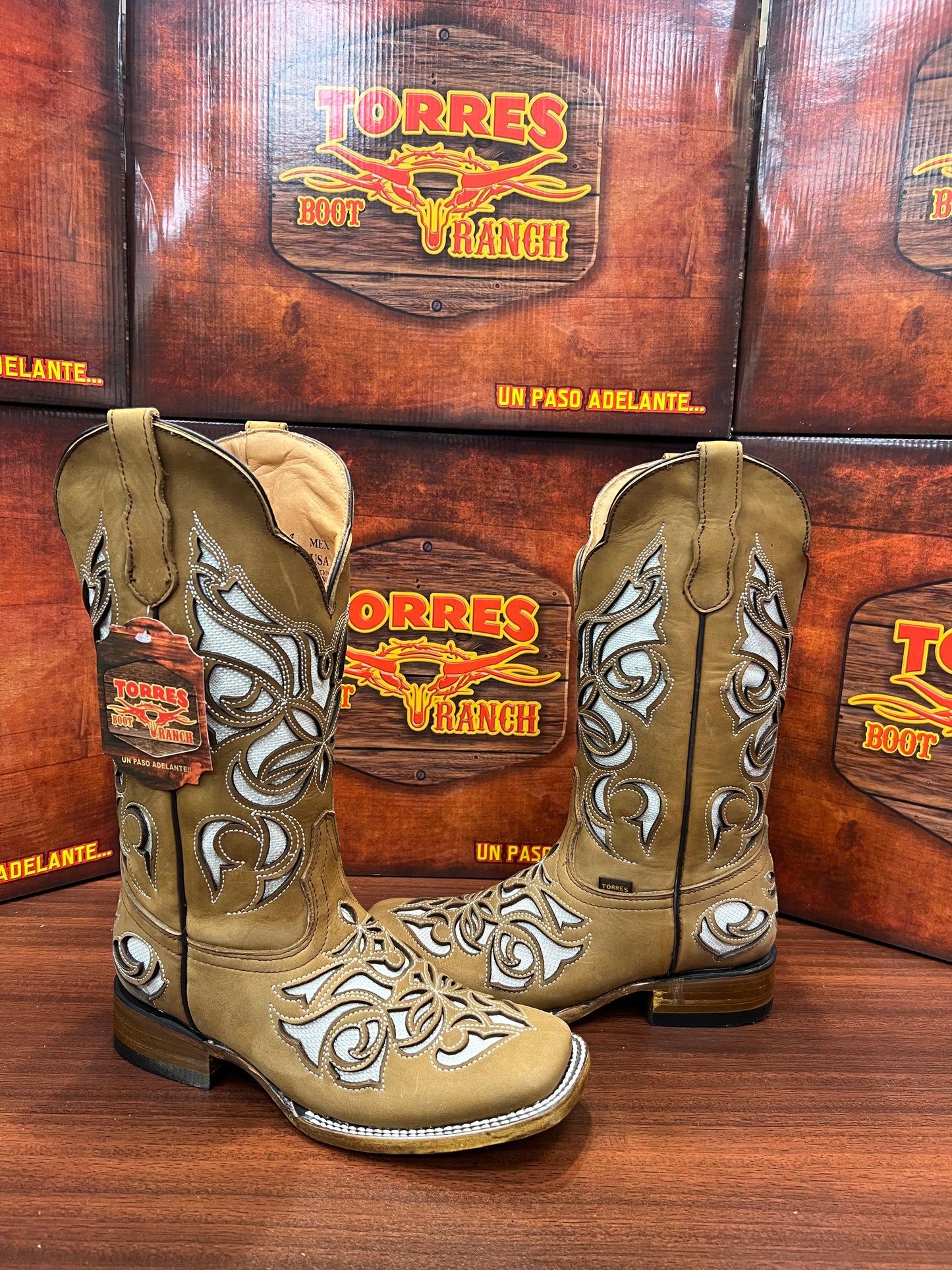 LASER MANTEQUILLA TORRES BOOT