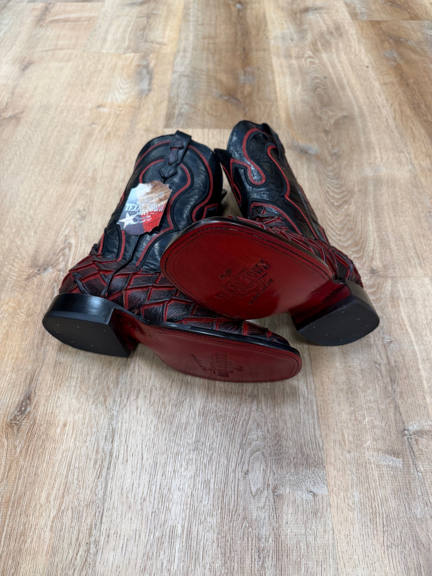 PESCADO BLACK CHERRY TEXAS TOWN BOOT