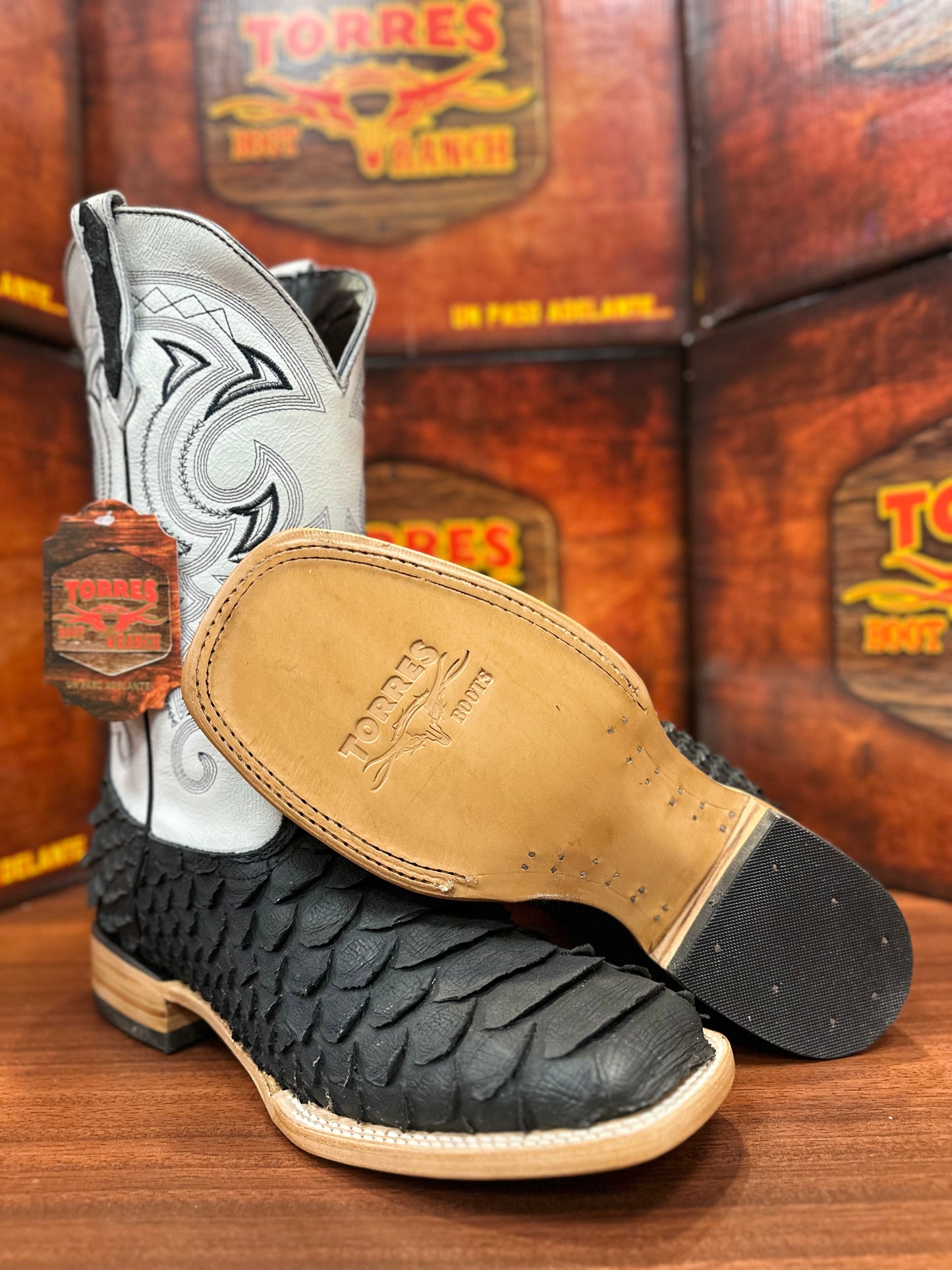 Torres Python Jumbo Negro