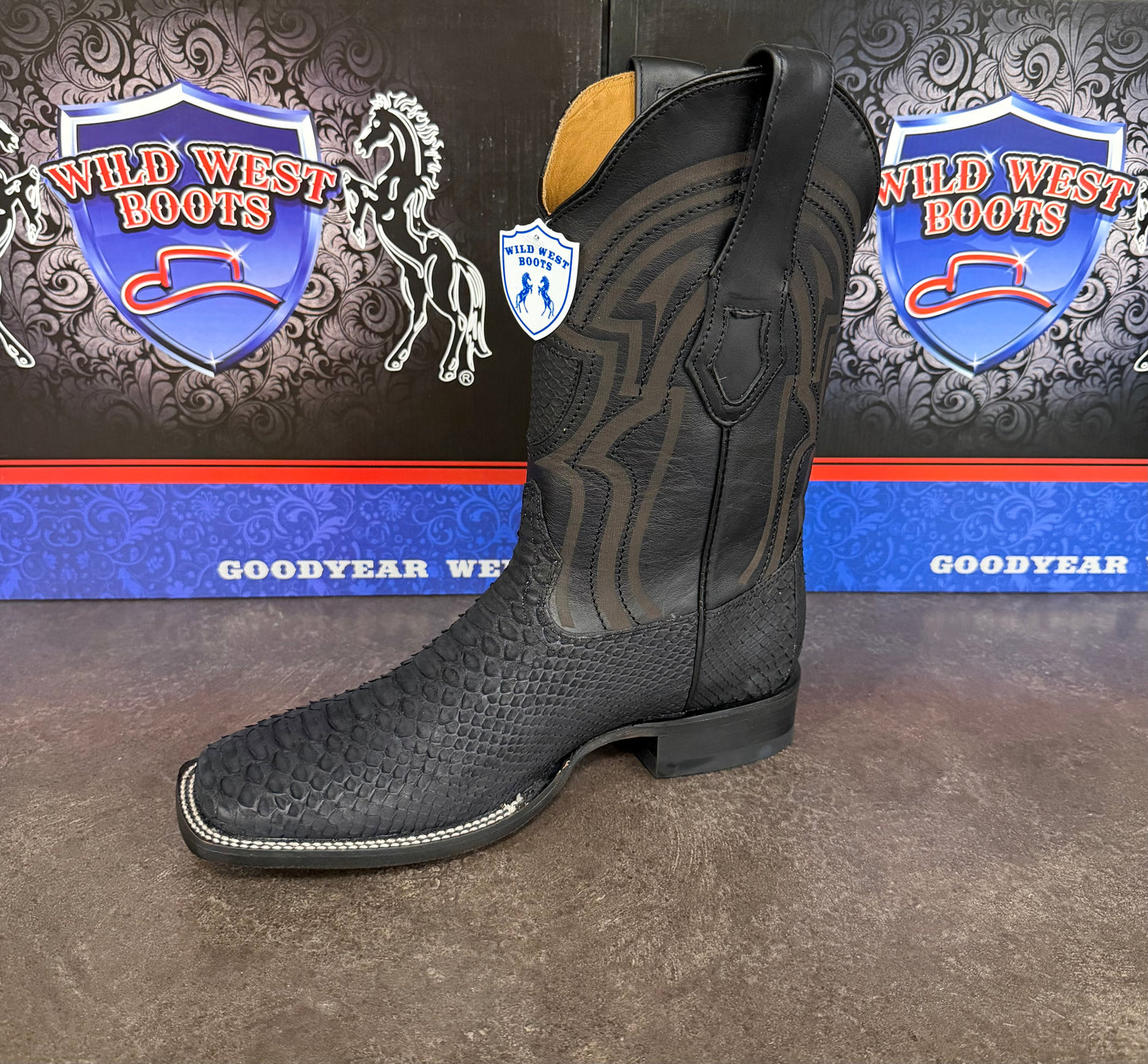 WILD WEST BOOT– PITON NEGRO MATTE GENUINE EXOTIC LEATHER COWBOY BOOT