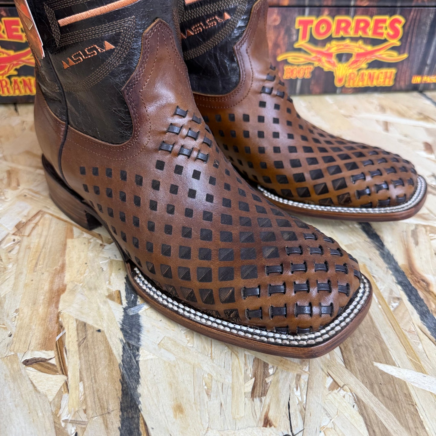 Torres Boots Laser Cafe