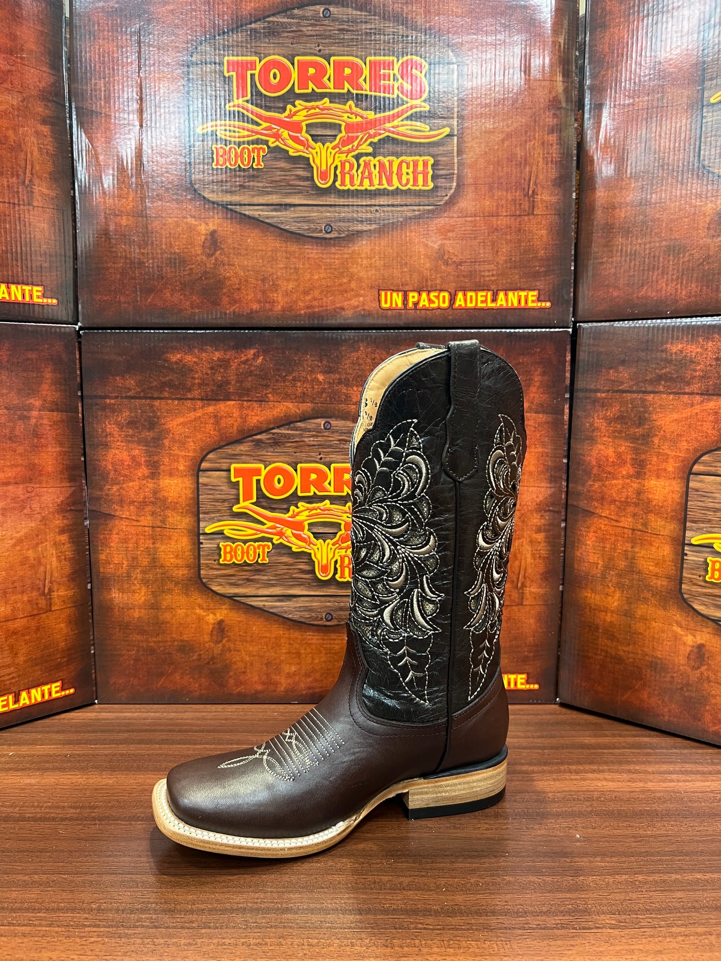 PULL UP LASER CAFE TORRES BOOT