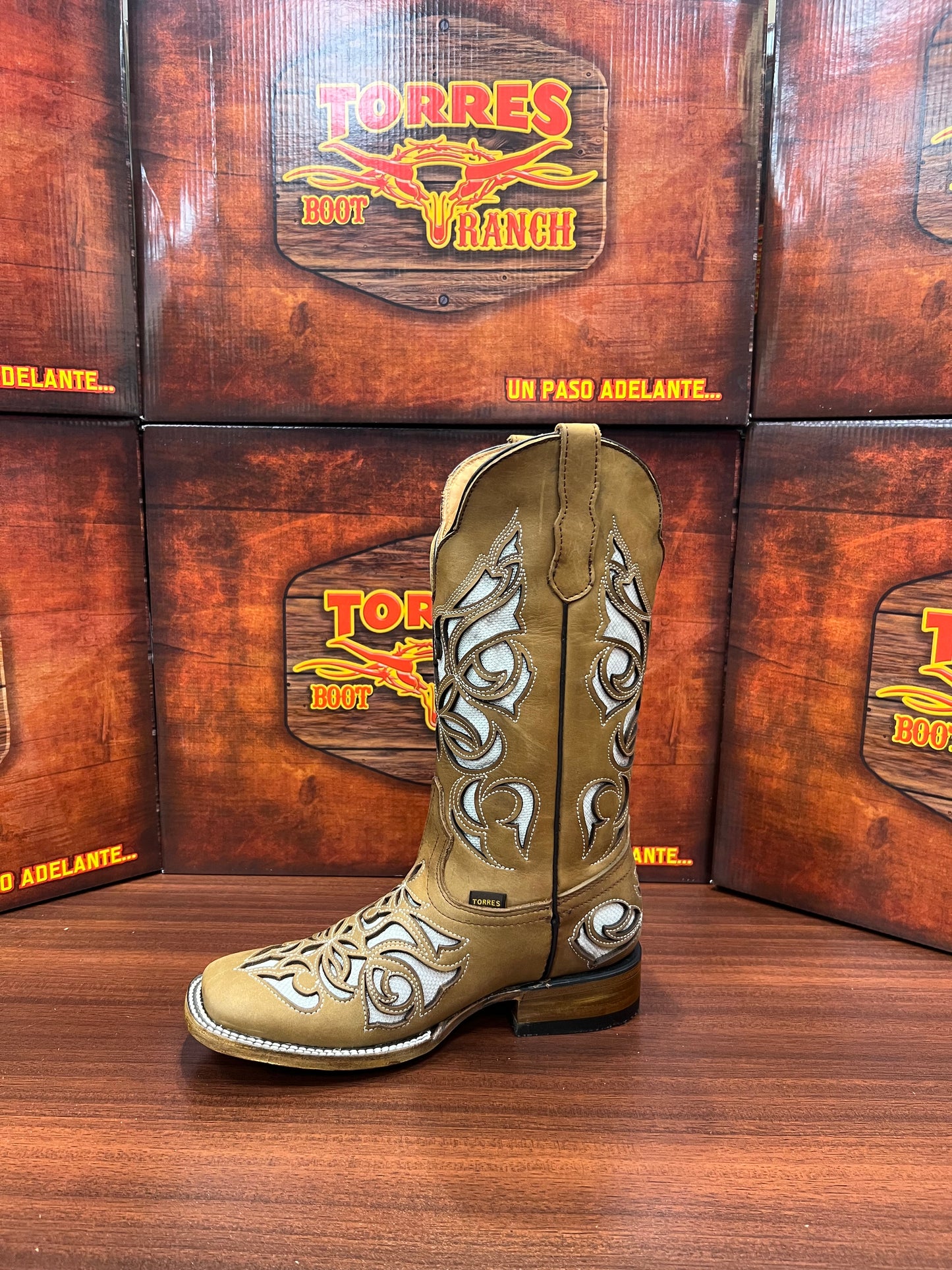 LASER MANTEQUILLA TORRES BOOT