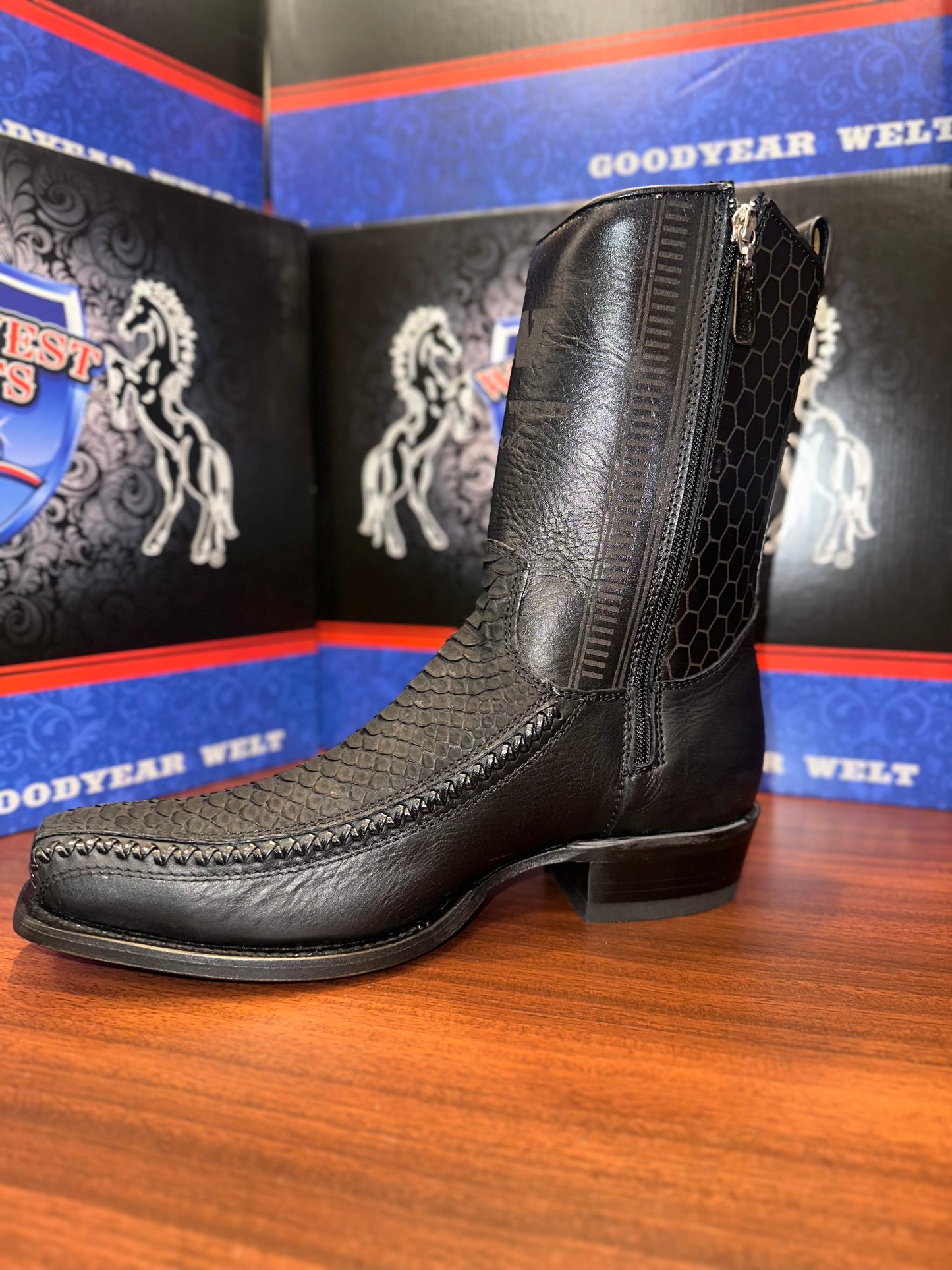 PYTHON NEGRO WILD WEST