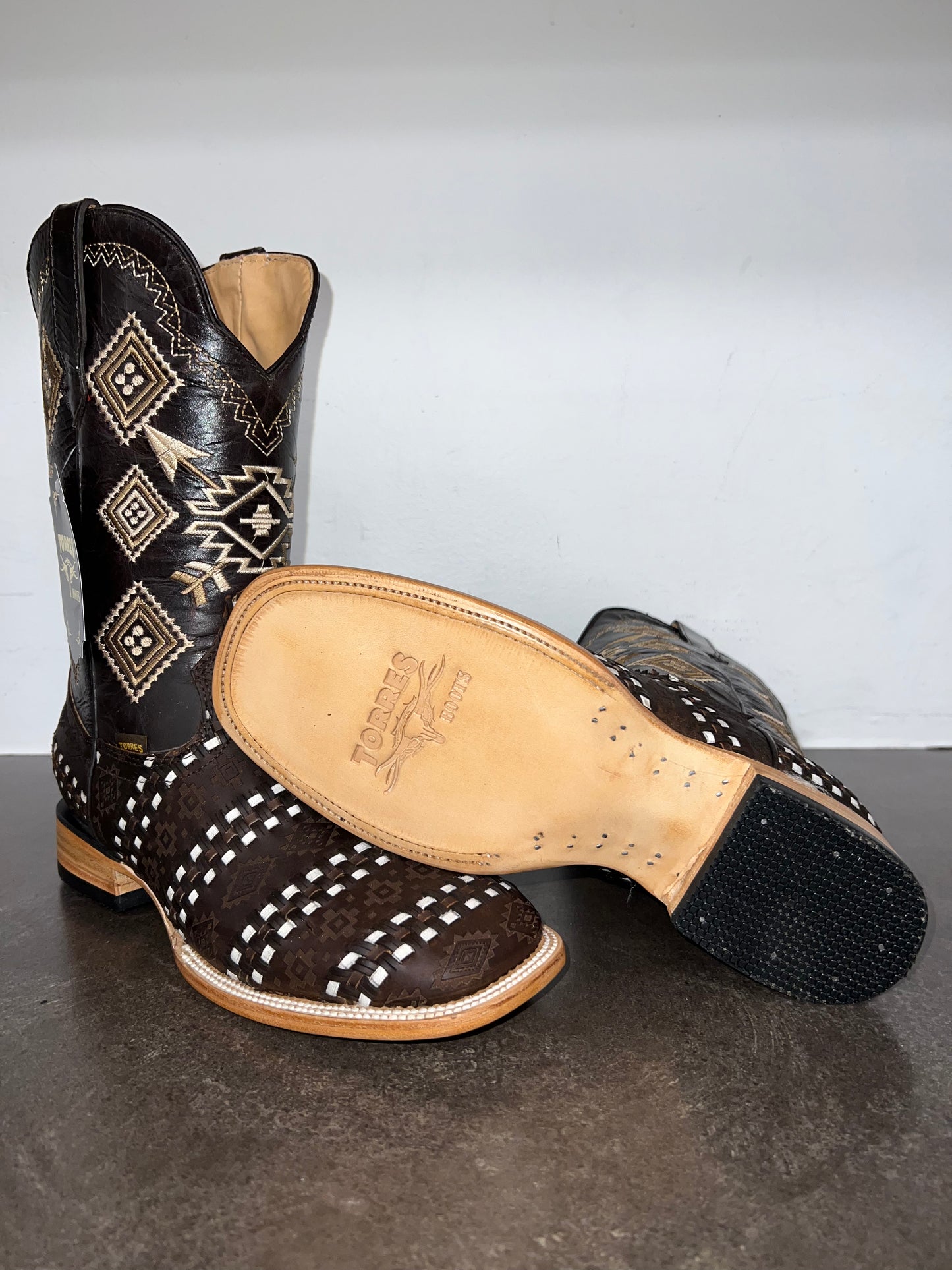 Torres Petatillo Azteca Cherry Boot