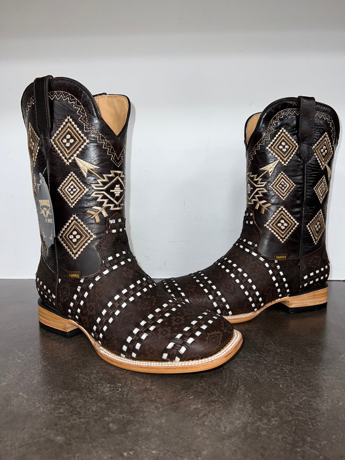 Torres Petatillo Azteca Cherry Boot