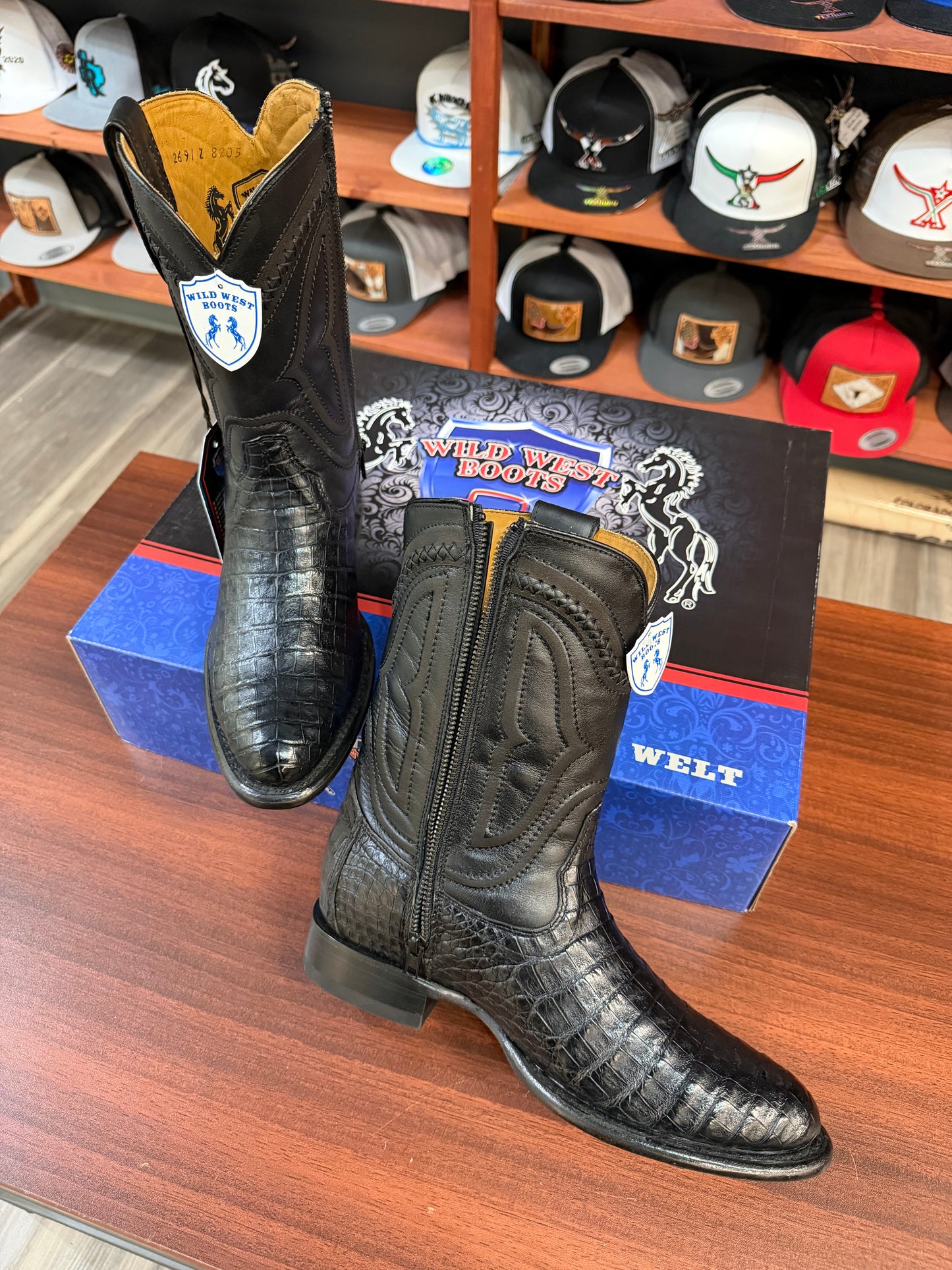 WILD WEST MEN’S BLACK CAYMAN ROPER BOOTS