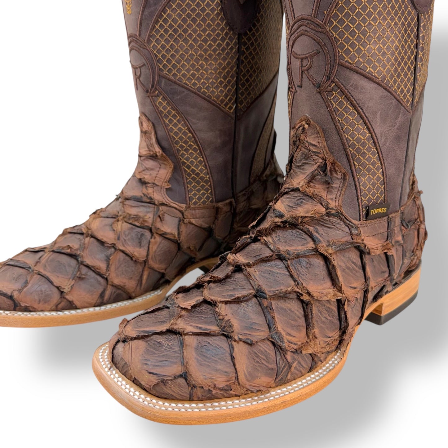 PIRARUCU CAFÉ MATTE SQUARE TOE COWBOY BOOT